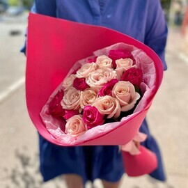 Розовый микс роз