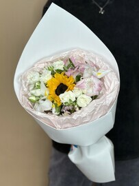 Букет с подсолнухом 