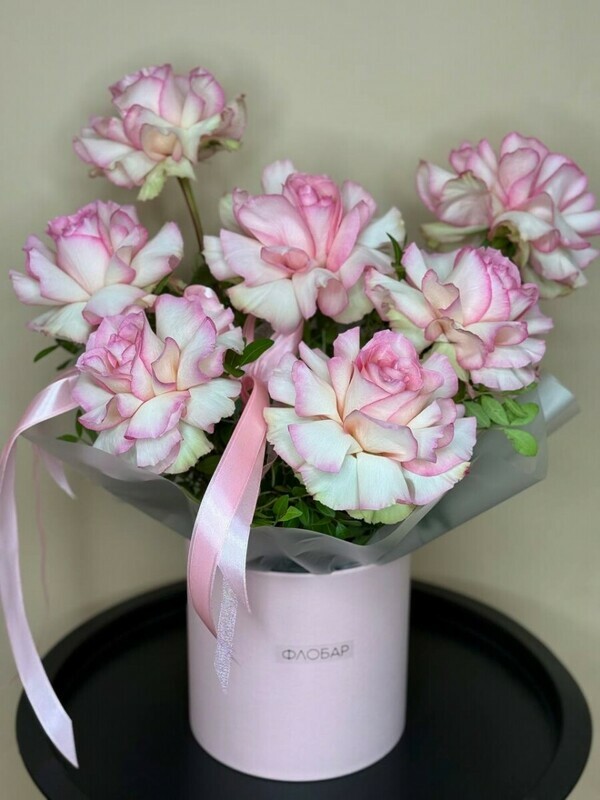 Nezhnaya Frantcuzskaya roza v korobke, standart