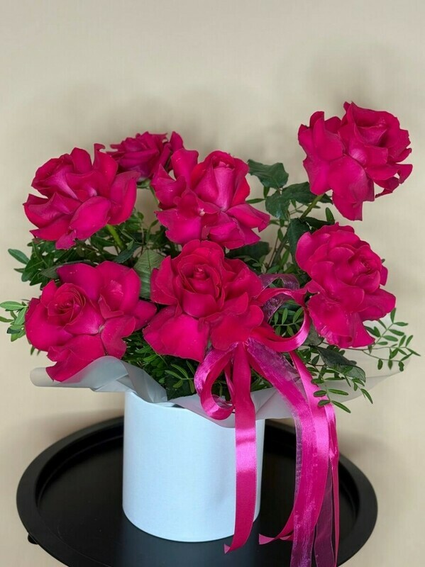 Malinovaya Frantcuzskaya roza v korobke, standart