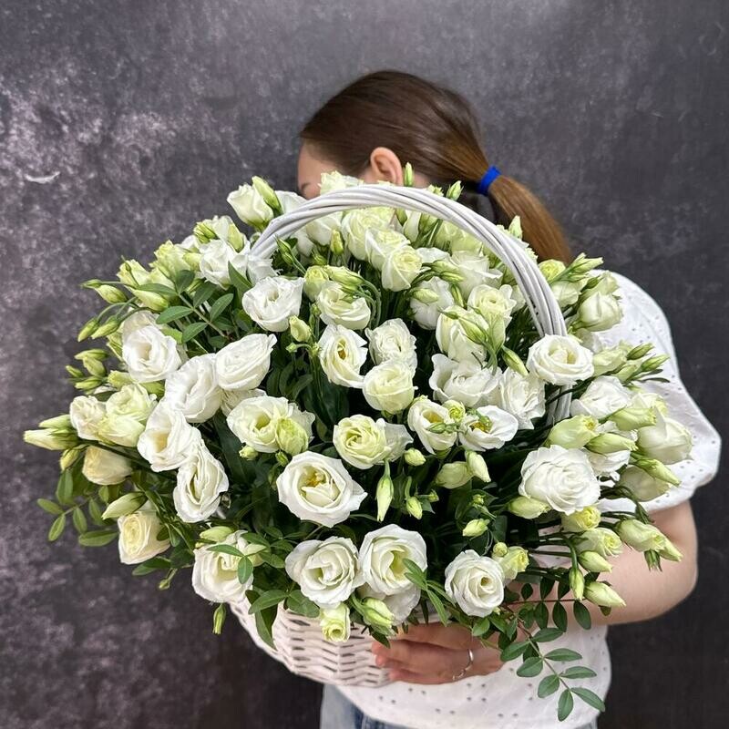 Korzina s tcvetami eustoma, premium