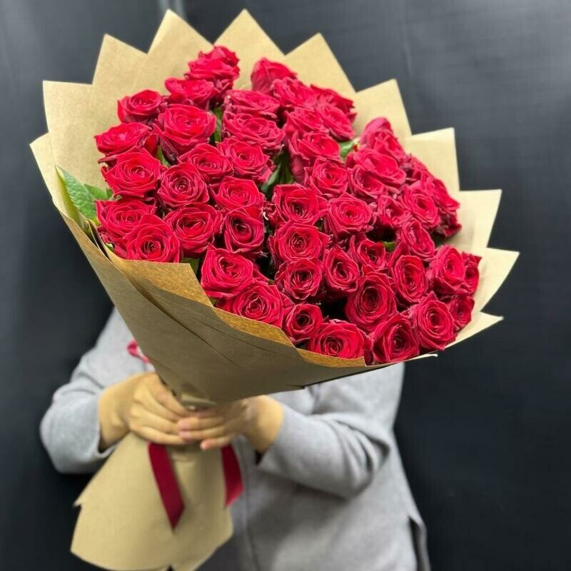 51 Roza krasnaya 70 sm, standart