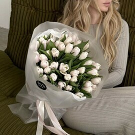 Buket iz 51 belogo tyul_pana
