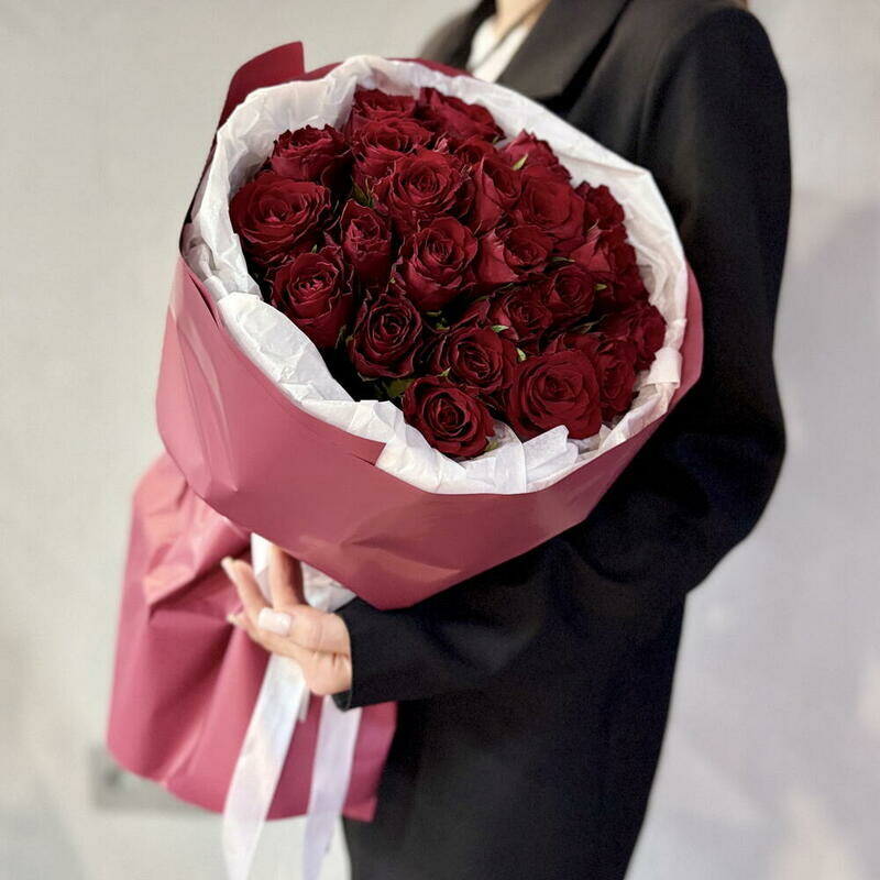 Букет из 25 красных кенийских роз, букет из 25 красных кенийских роз