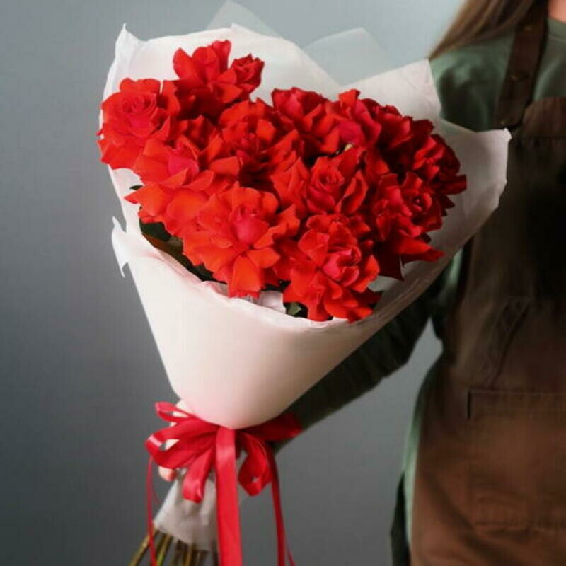 YArkij buket iz 11 frantcuzskih roz, yarkij buket iz 11 frantcuzskih roz