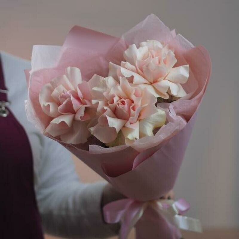 Nezhnij buket iz 3 rozovih frantcuzskih roz, nezhnij buket iz 3 rozovih frantcuzskih roz