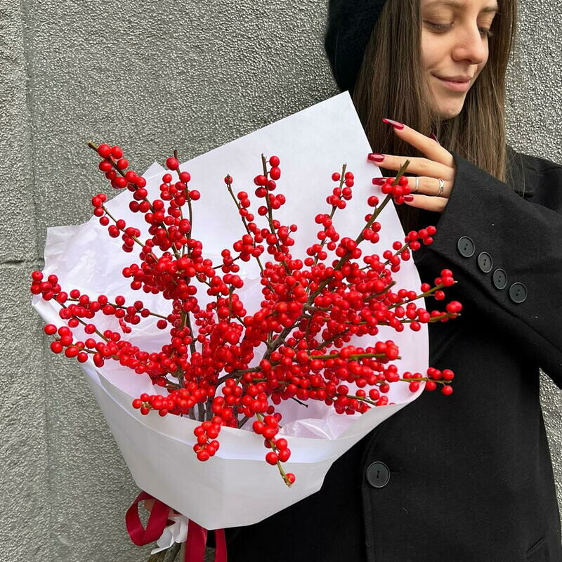 Моно букет «Илекс» в коробке: илекс красный 5 шт, моно букет «илекс» в коробке: илекс красный 5 шт