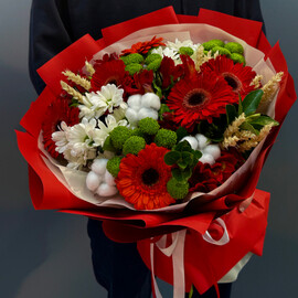 Buket Premium Gerbera Romashka Pugovka Pshenitca