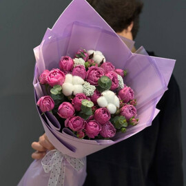 Buket Pionovidnaya Roza Misty Bubbles pion