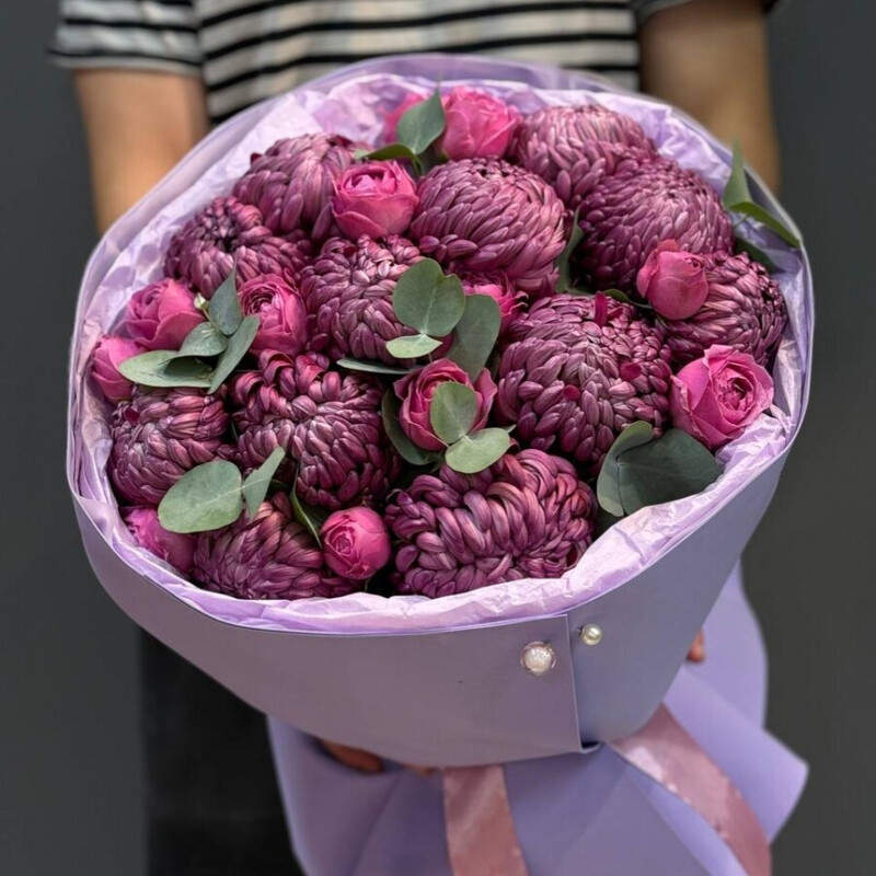 Букет Пионовидные Розы и Хризантема Одноголовая, делюкс