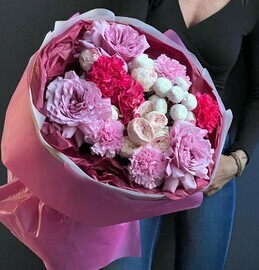 Авторский букет «Яркий момент» 