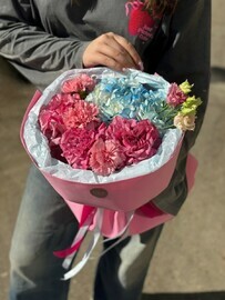 Эустома, гортензия и диантусы