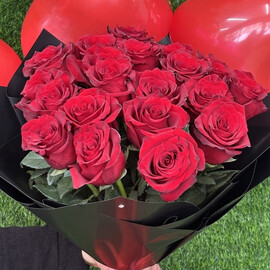 Букет из красных роз 