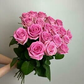 Buket iz roz akva 19sht