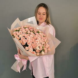 Buket iz rozi kustovoj 80sm