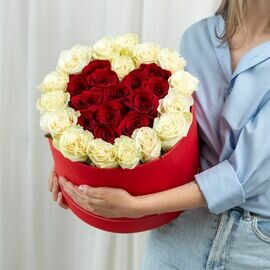 SHlyapnaya korobka L krasnoe serdtce