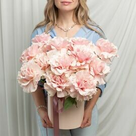 15 frantcuzskih roz v shlyapnoj korobke (sort Pink Mondial_)