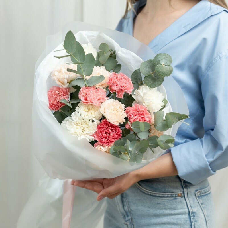 Diantusi s evkaliptom v upakovke, standart