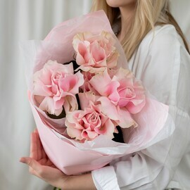 5 Французских Роз в Авторской упаковке 