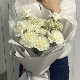 Белые диантусы