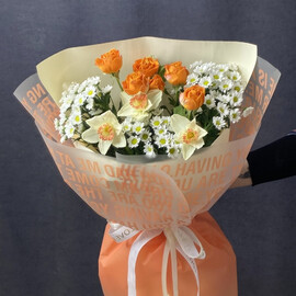 Buket s nartcissami «Apel_sinovij sad»