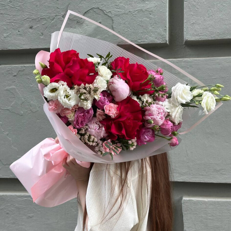 «Klubnichnij sorbet» avtorskij buket, standart