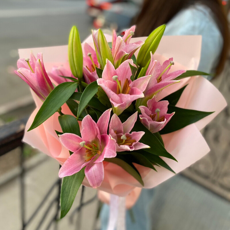 Buket iz 5 lilij, buket 5 lilij