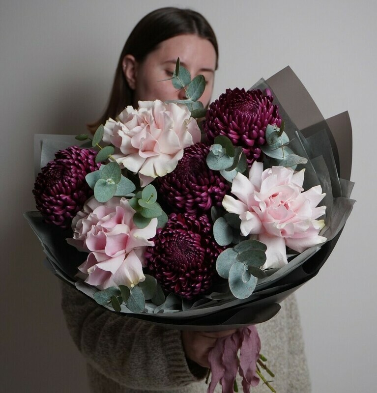 Хризантема и французские розы, стандартный