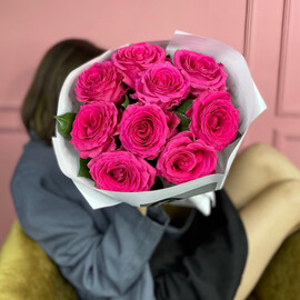 Buket iz 9 ekvadorskih roz