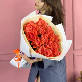 Солнечный букет из 25 роз