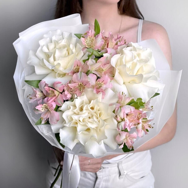 «Kapriz» avtorskij buket s al_stromeriej i frantcuzskoj rozoj, standart