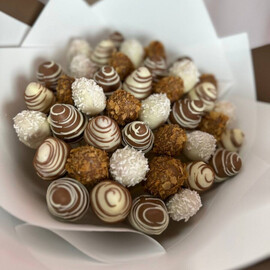 Клубничный букет №3