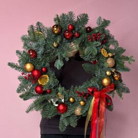 Новогодний венок из нобилиса