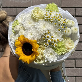 Bright bouquet with sunflower 