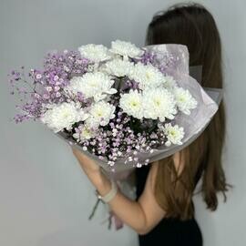 Букет белые хризантемы и гипсофила