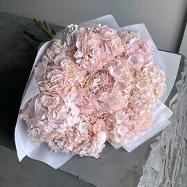 Bol_shoj nezhnij buket rozovie gortenzii