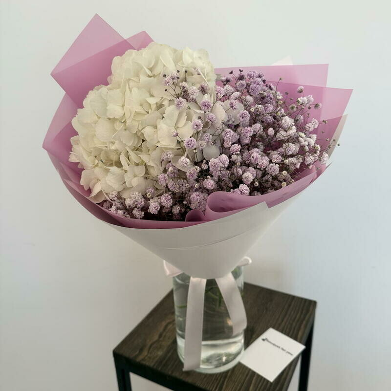 Белая гортензия с сиреневой гипсофилой, букет, стандартный