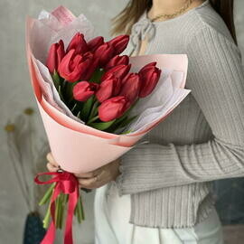 Букет из красных тюльпанов 15шт
