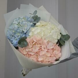 Букет из гортензии