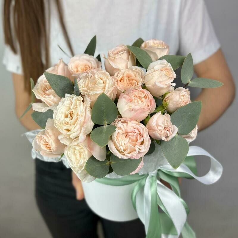 Коробка с пионовидной розой, уменьшенный