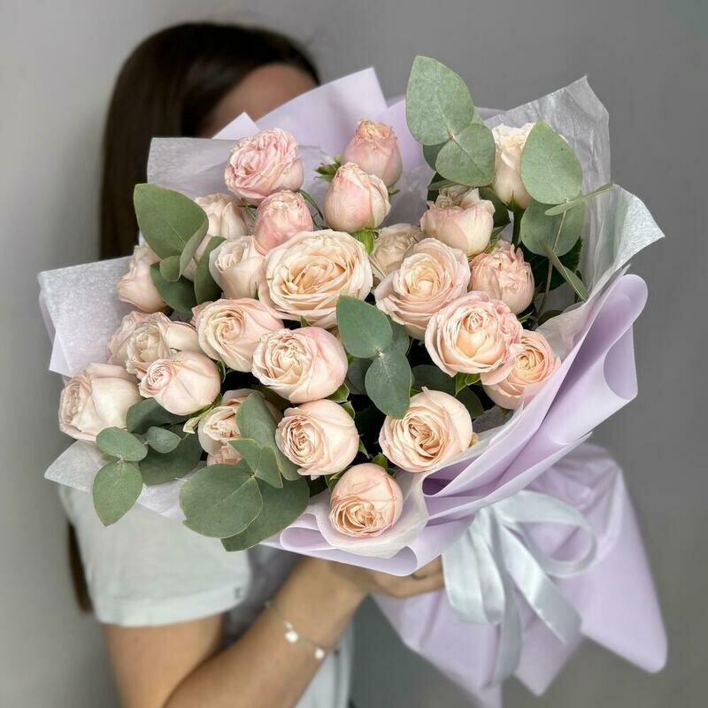 Букет с пионовидными розами Bombastic, монобукет из 7 кустовых пионовидных роз