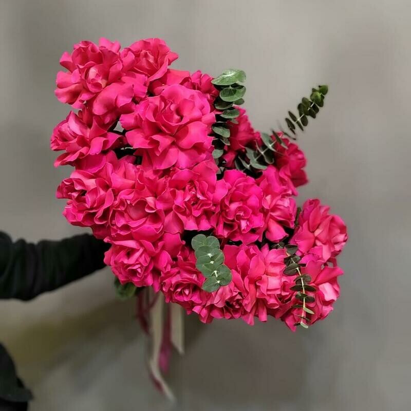 Букет из французских , ароматных роз, монобукет из 15 французских роз