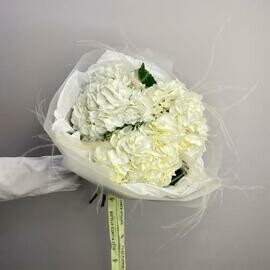Букет из белых гортензий 3 шт