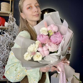 Букет с пионами и хлопком