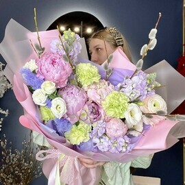 Большой премиальный букет "Весеннее Изобилие": пионы, гортензия, ранункулюс, тюльпан, верба