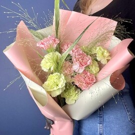 Гвоздики с паникумом в нежной упаковке 11шт