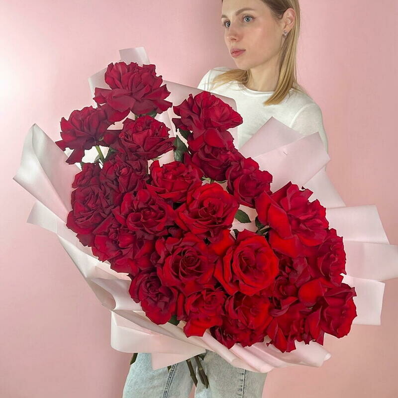 Bol_shoj buket shikarnih krasnih frantcuzskih roz, premium