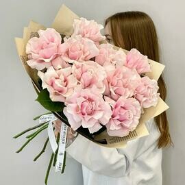 «Пинк Мондиаль» 11 французских роз