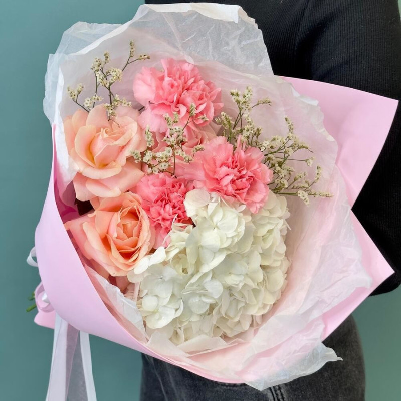 «Клубничный маршмеллоу» Букет с гортензией, розой и диантусами, стандартный