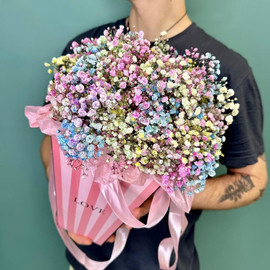 «Попкорн» Цветы в коробке с разноцветной гипсофилой